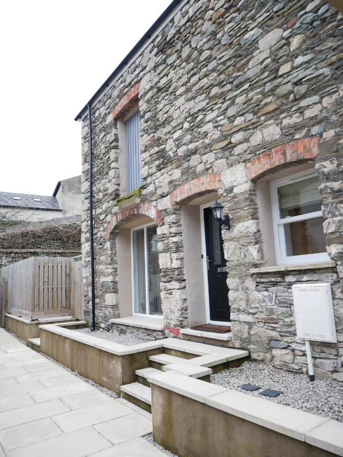 Aparthotel The Barn In The Courtyard Ulverston Exterior foto